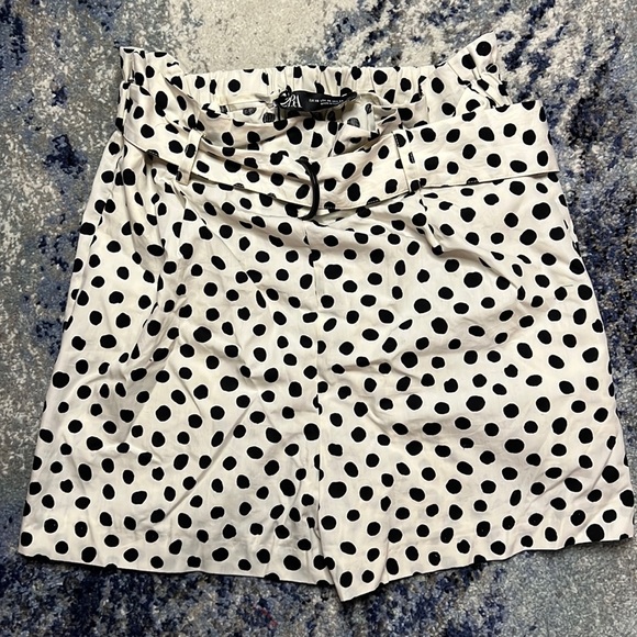 NWOT Zara High waist polka dot short - Picture 2 of 3